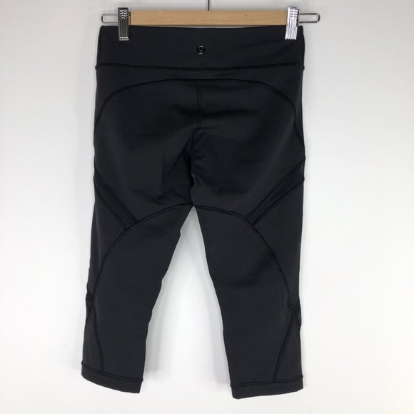 Lululemon Cool To Street Crops Black Mesh Capris - Picture 2 of 3